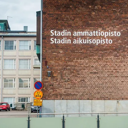 Wehost Sturenkatu 公寓 *